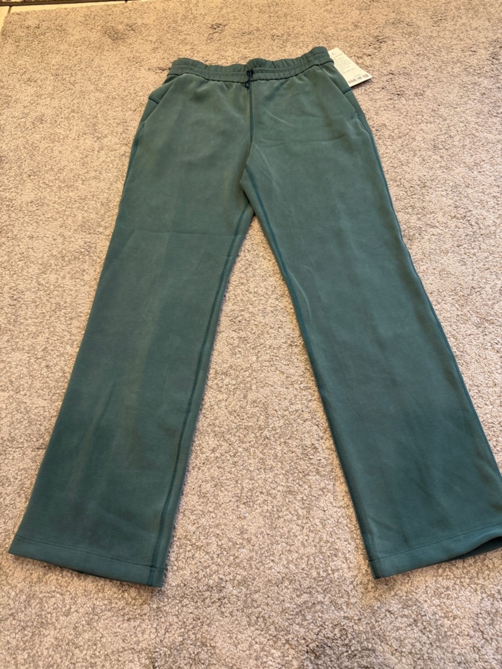Lululemon Softstreme High Rise Pant Regular Green Size 6 NWT $128 - Picture 3 of 6